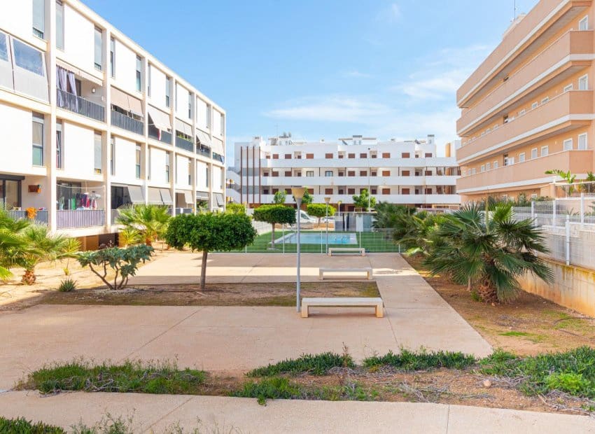 1 quarto Apartamento para venda em Orihuela Costa com piscina - 149 000 € (Ref: 9379966)