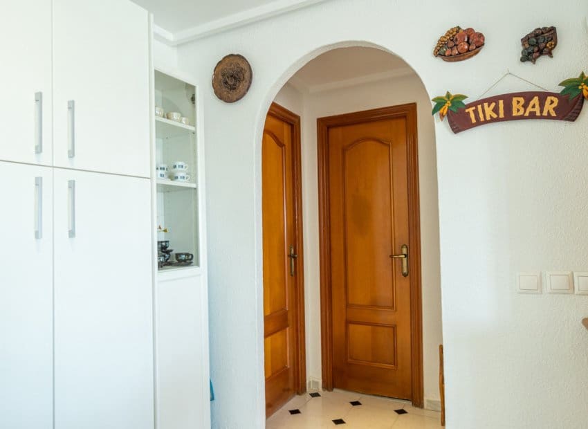 2 bedroom Beach Apartment for sale in Mil Palmeras with pool - € 365,000 (Ref: 9379967)