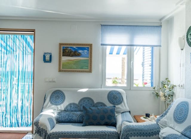 2 bedroom Beach Apartment for sale in Mil Palmeras, Orihuela with pool - € 365,000 (Ref: 9379967)