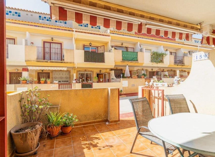 3 camera da letto Casa in vendita in Playa Flamenca con piscina - 169.000 € (Rif: 9379968)