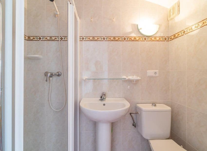 3 camera da letto Casa in vendita in Playa Flamenca con piscina - 169.000 € (Rif: 9379968)