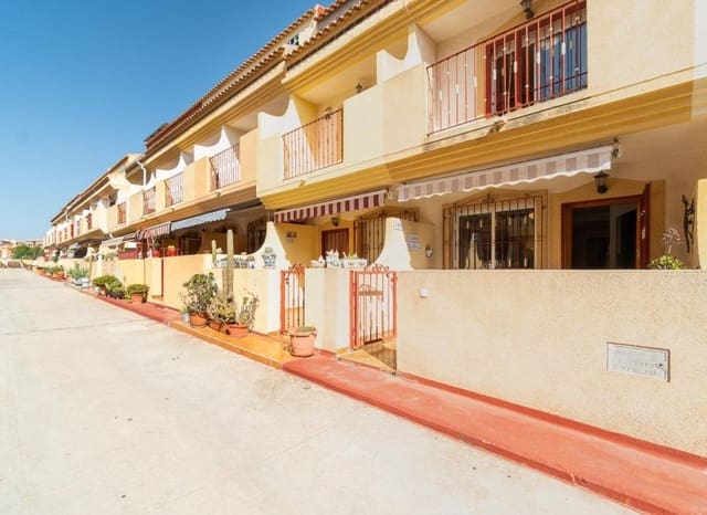3 slaapkamer Huis te koop in Playa Flamenca, Orihuela met zwembad - € 169.000 (Ref: 9379968)