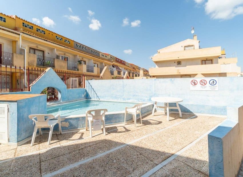 3 camera da letto Casa in vendita in Playa Flamenca con piscina - 169.000 € (Rif: 9379968)