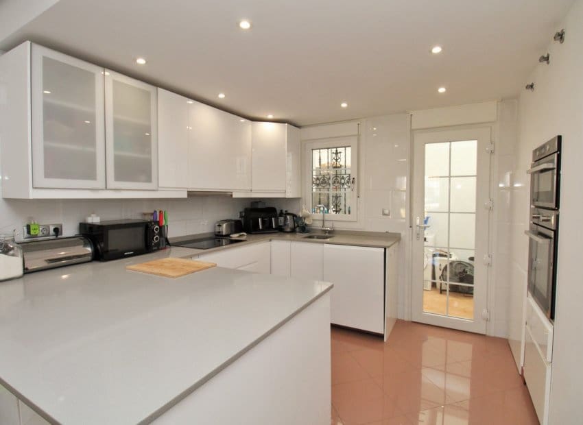 3 soveværelse Semi-Rækkehus til salg i Los Dolses med swimmingpool - € 375.000 (Ref: 9386390)