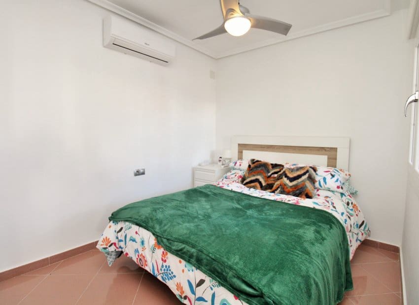 3 soveværelse Semi-Rækkehus til salg i Los Dolses med swimmingpool - € 375.000 (Ref: 9386390)