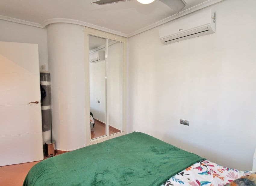 3 soveværelse Semi-Rækkehus til salg i Los Dolses med swimmingpool - € 375.000 (Ref: 9386390)