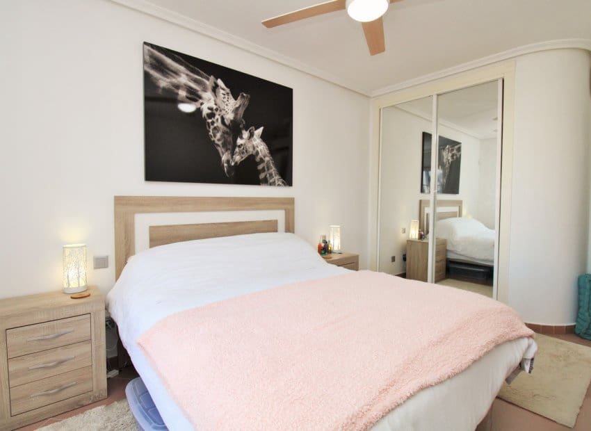 3 soveværelse Semi-Rækkehus til salg i Los Dolses med swimmingpool - € 375.000 (Ref: 9386390)