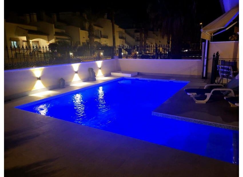 3 soveværelse Semi-Rækkehus til salg i Los Dolses med swimmingpool - € 375.000 (Ref: 9386390)