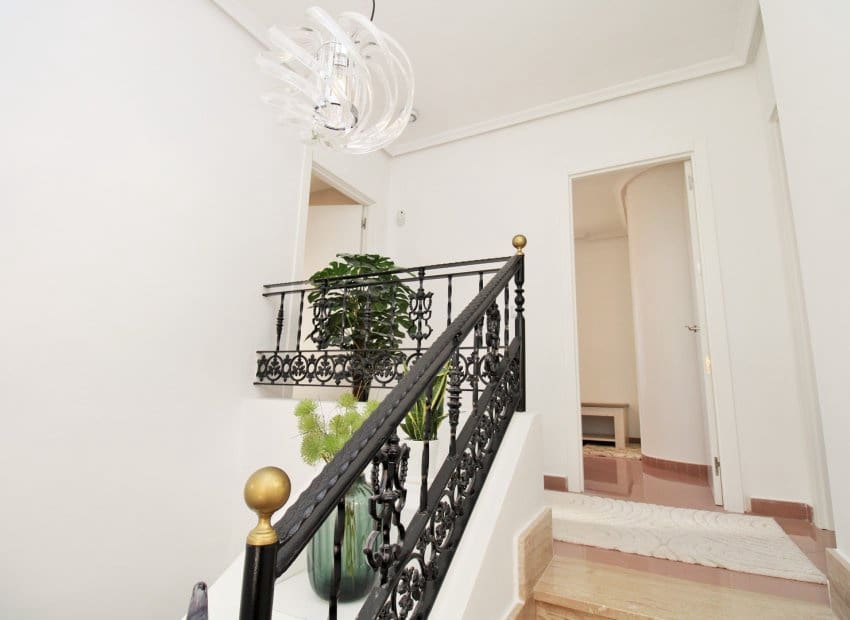 3 soveværelse Semi-Rækkehus til salg i Los Dolses med swimmingpool - € 375.000 (Ref: 9386390)