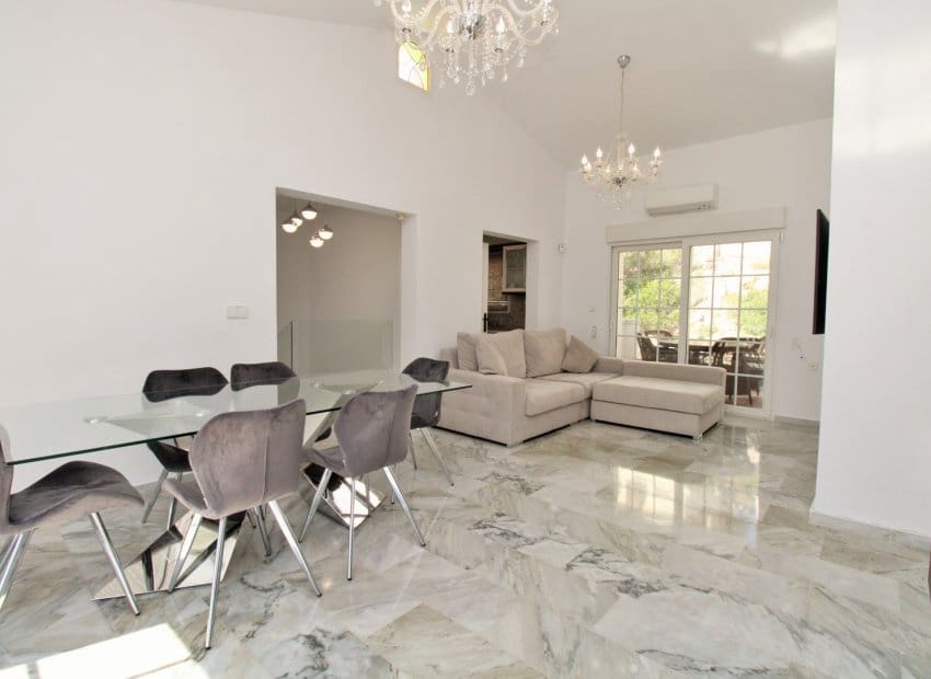 3 slaapkamer Villa te koop in Las Ramblas Golf met zwembad - € 499.000 (Ref: 9386597)