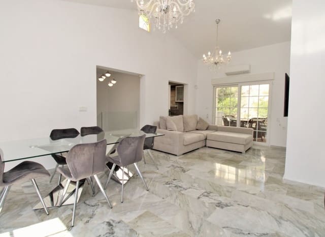 3 slaapkamer Villa te koop in Las Ramblas Golf, Orihuela met zwembad - € 499.000 (Ref: 9386597)