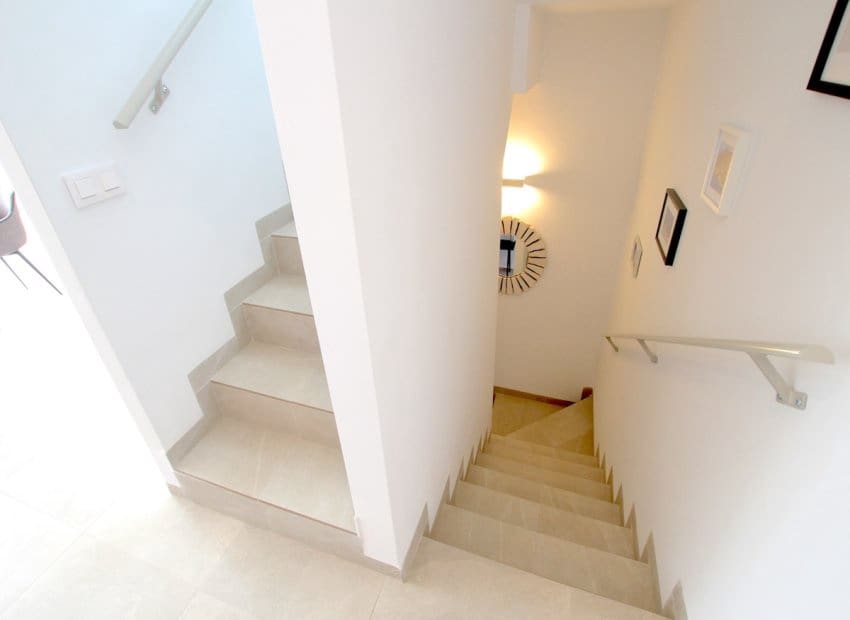 3 makuuhuone Paritalo myytävänä paikassa Algorfa mukana uima-altaan - 485 000 € (Ref: 9386600)