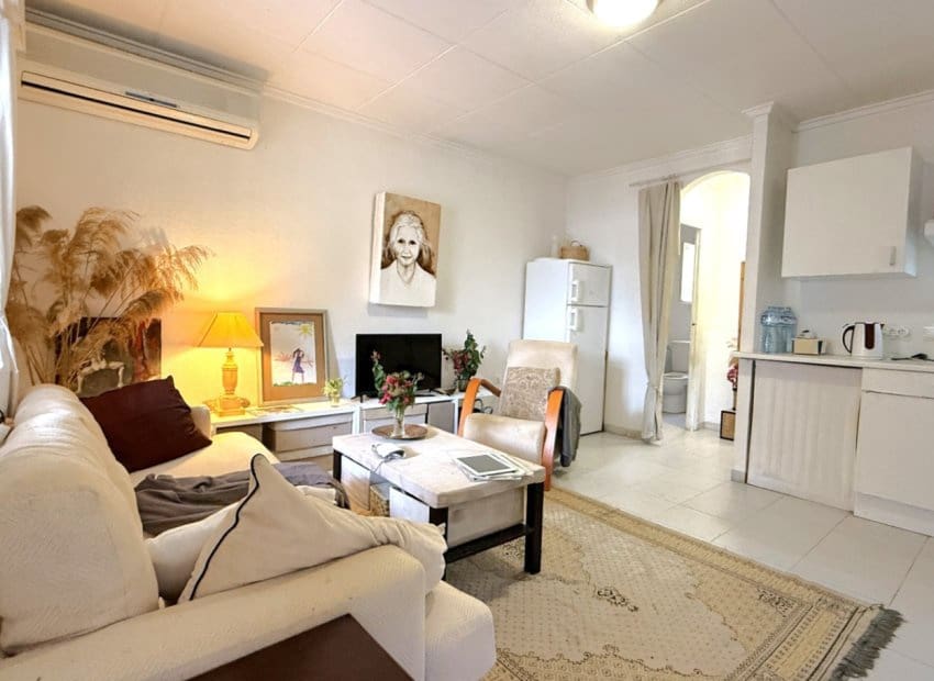 1 slaapkamer Bungalow te koop in Torrevieja - € 89.000 (Ref: 9386605)