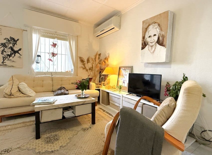 1 slaapkamer Bungalow te koop in Torrevieja - € 89.000 (Ref: 9386605)