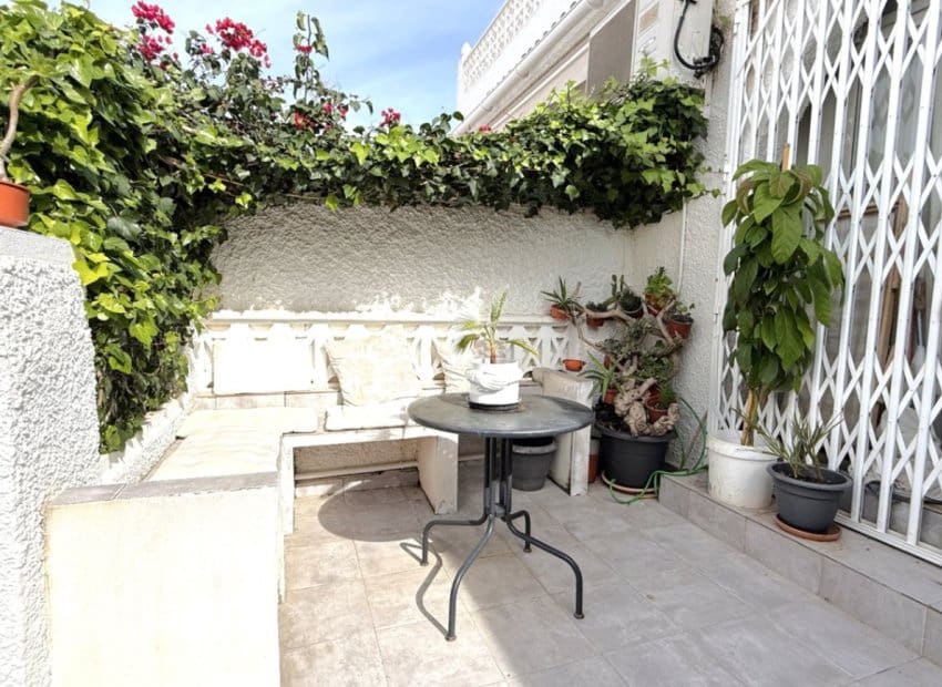 1 slaapkamer Bungalow te koop in Torrevieja - € 89.000 (Ref: 9386605)