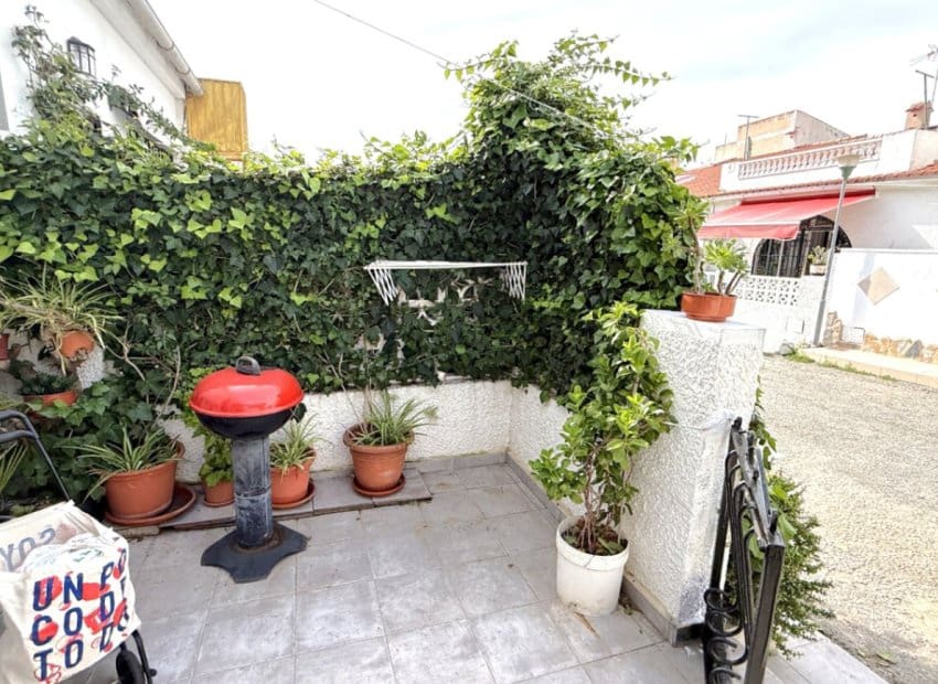 1 slaapkamer Bungalow te koop in Torrevieja - € 89.000 (Ref: 9386605)