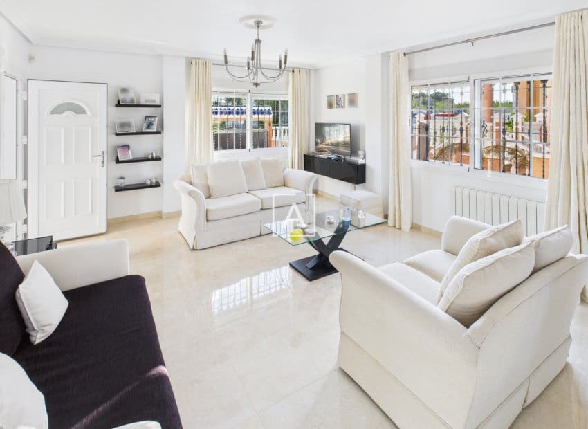 3 chambre Villa/Maison à vendre à Pinar de Campoverde avec piscine - 397 500 € (Ref: 9386606)