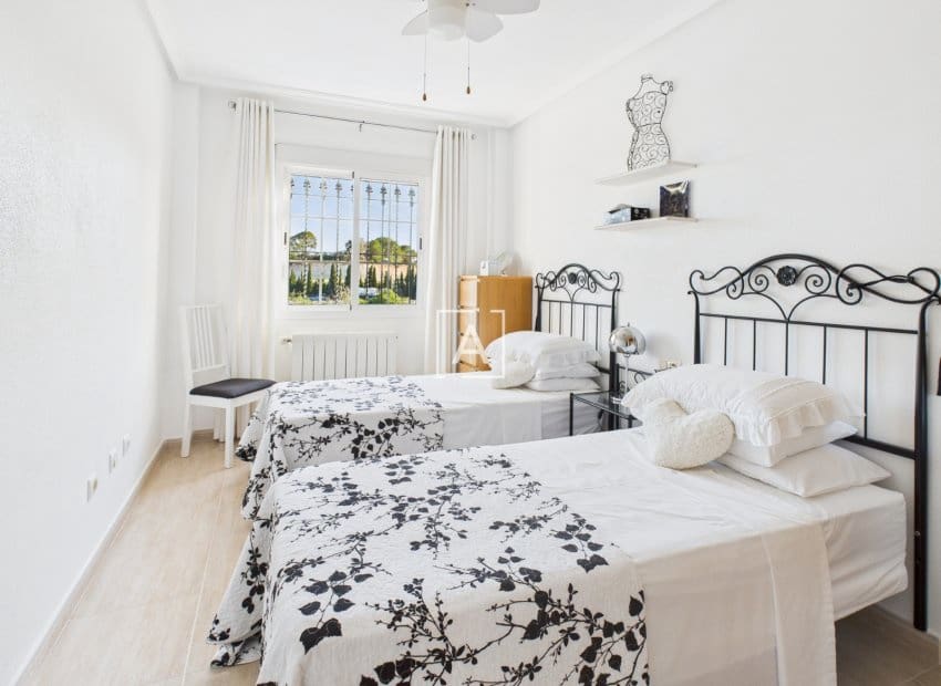 3 chambre Villa/Maison à vendre à Pinar de Campoverde avec piscine - 397 500 € (Ref: 9386606)