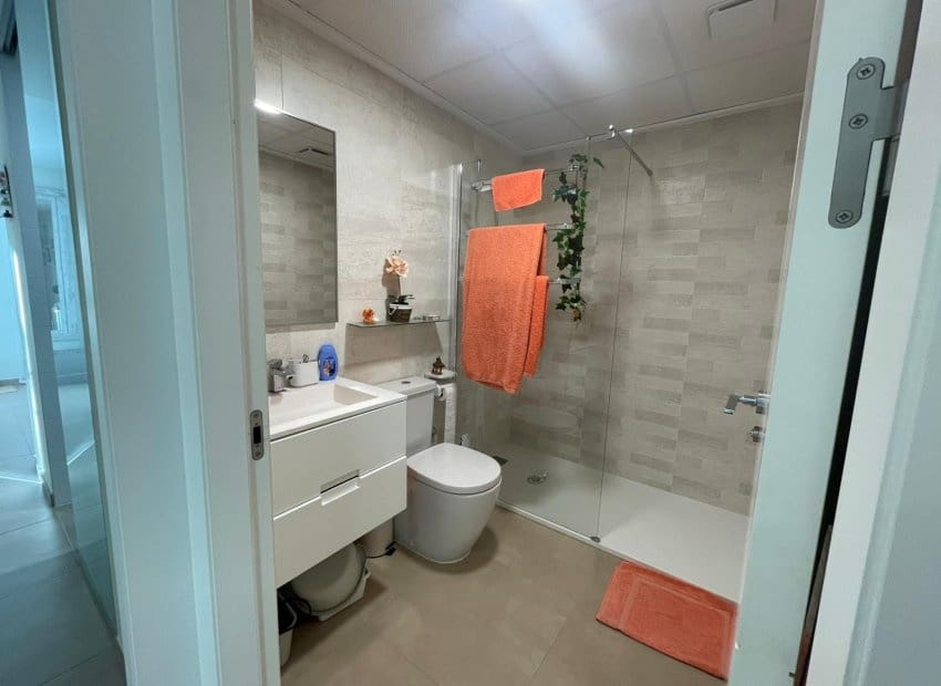 2 soveværelse Lejlighed til salg i Vistabella med swimmingpool - € 295.000 (Ref: 9386607)