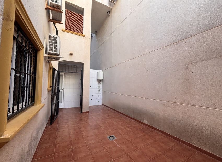 2 bedroom Apartment for sale in Orihuela Costa with pool - € 139,950 (Ref: 9388816)