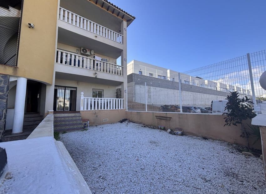 2 bedroom Apartment for sale in Orihuela Costa with pool - € 139,950 (Ref: 9388816)
