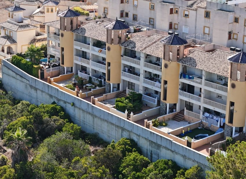 2 bedroom Apartment for sale in Orihuela Costa with pool - € 139,950 (Ref: 9388816)