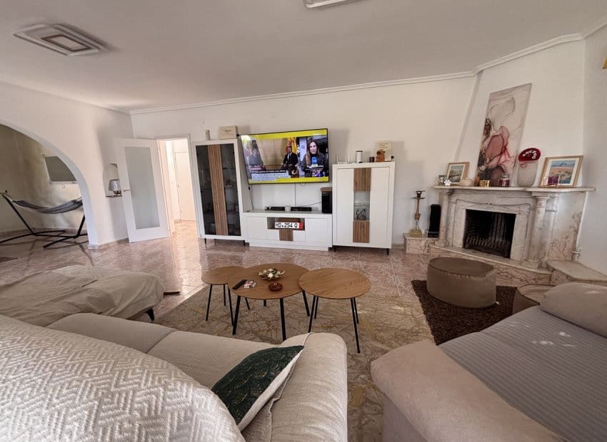 5 soveværelse Villa til salg i Benijofar med swimmingpool - € 650.000 (Ref: 9388820)