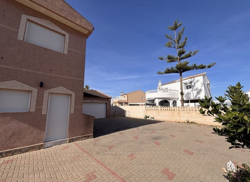 5 soveværelse Villa til salg i Benijofar med swimmingpool - € 650.000 (Ref: 9388820)