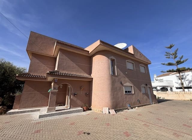 5 Zimmer Villa zu verkaufen in Benijófar mit Pool - 650.000 € (Ref: 9388820)