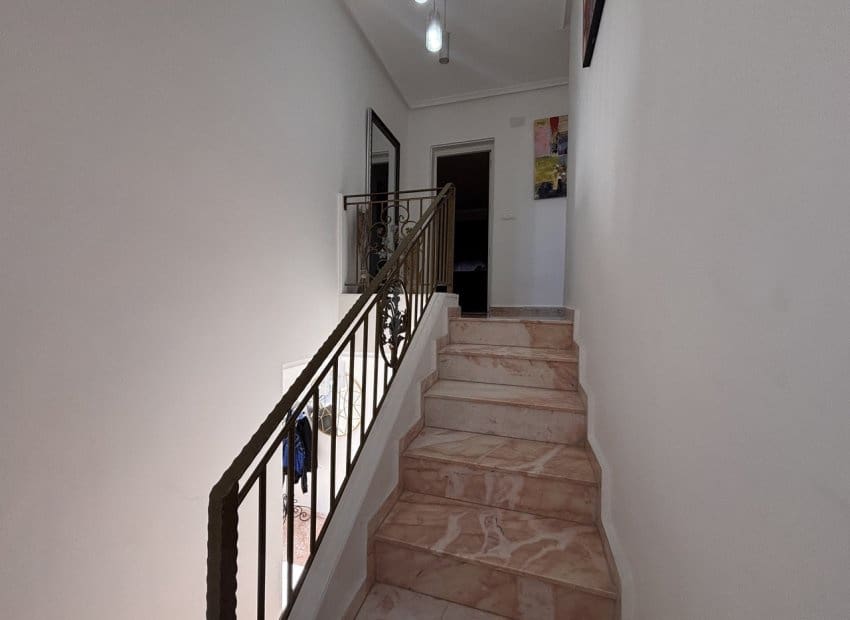 5 soveværelse Villa til salg i Benijofar med swimmingpool - € 650.000 (Ref: 9388820)