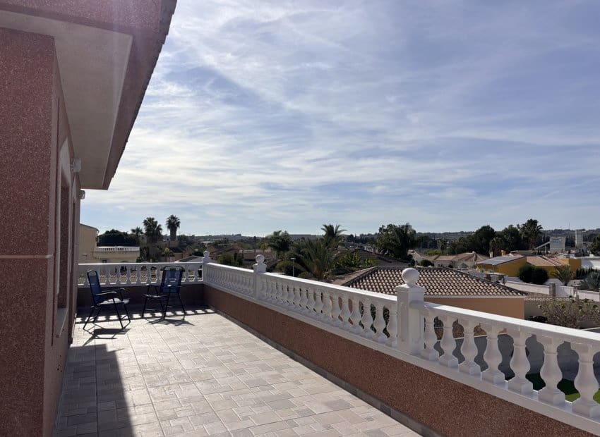 5 soveværelse Villa til salg i Benijofar med swimmingpool - € 650.000 (Ref: 9388820)