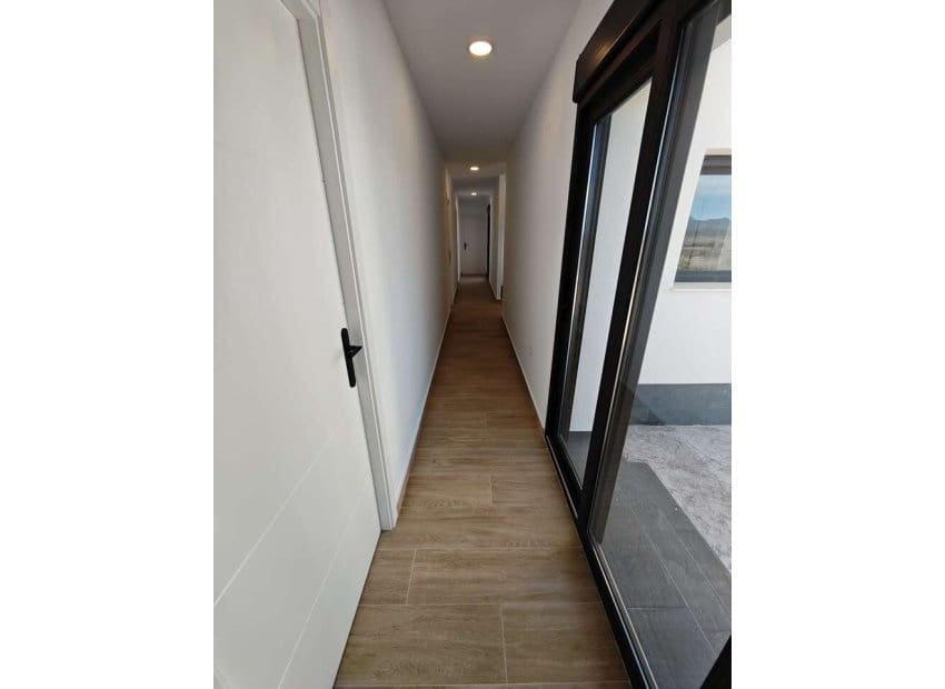 4 bedroom Villa for sale in Pinoso with pool - € 549,995 (Ref: 9388823)