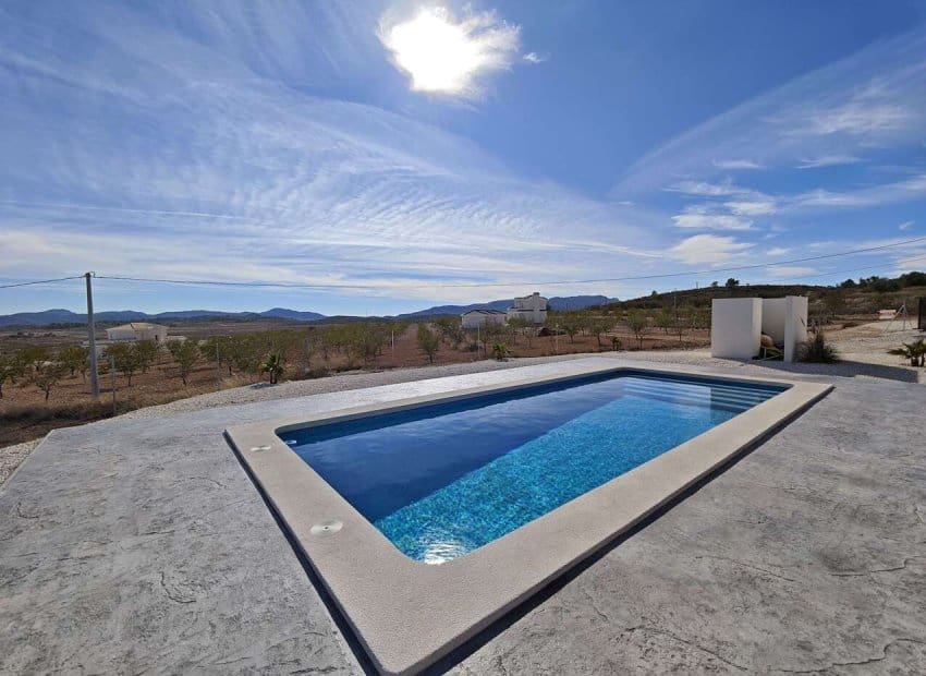 4 bedroom Villa for sale in Pinoso with pool - € 549,995 (Ref: 9388823)