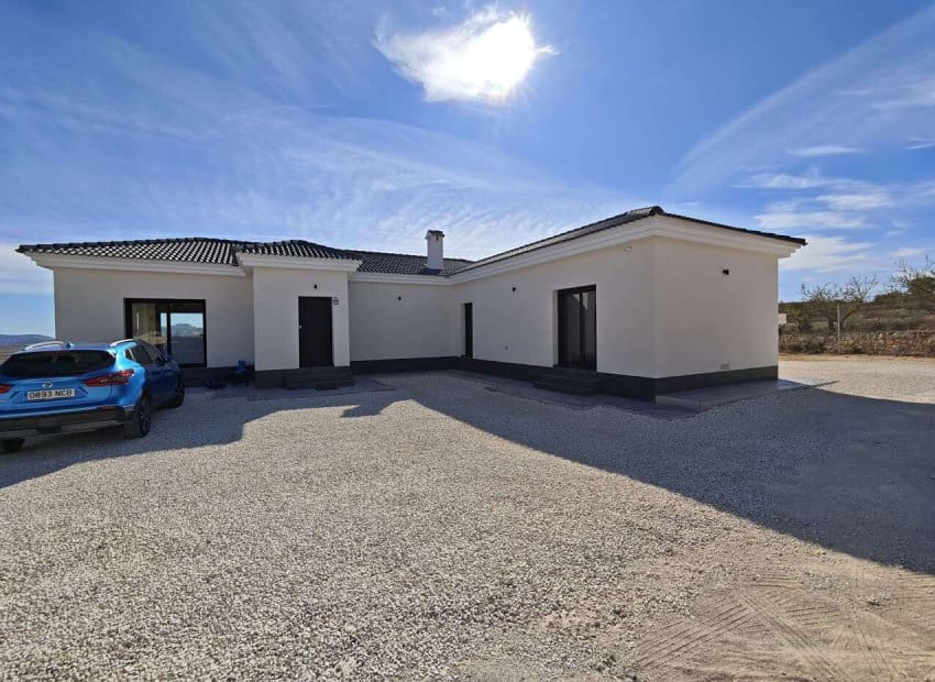 4 bedroom Villa for sale in Pinoso with pool - € 549,995 (Ref: 9388823)