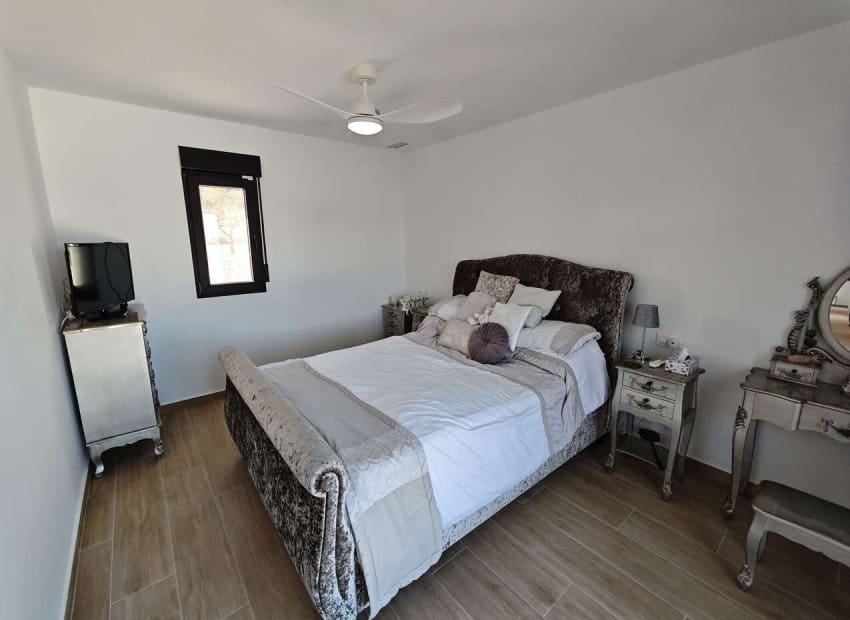 4 bedroom Villa for sale in Pinoso with pool - € 549,995 (Ref: 9388823)