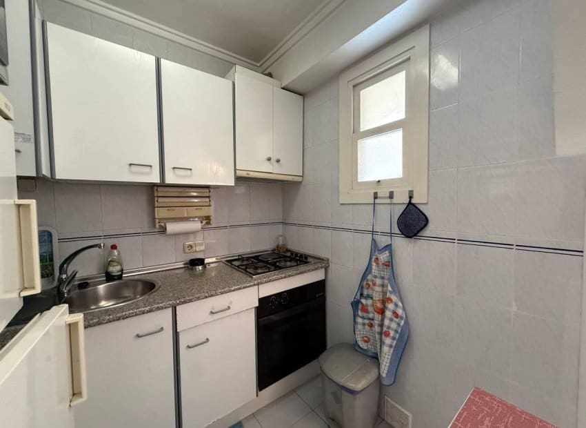 2 soveværelse Lejlighed til salg i Torrevieja med swimmingpool - € 134.000 (Ref: 9388824)