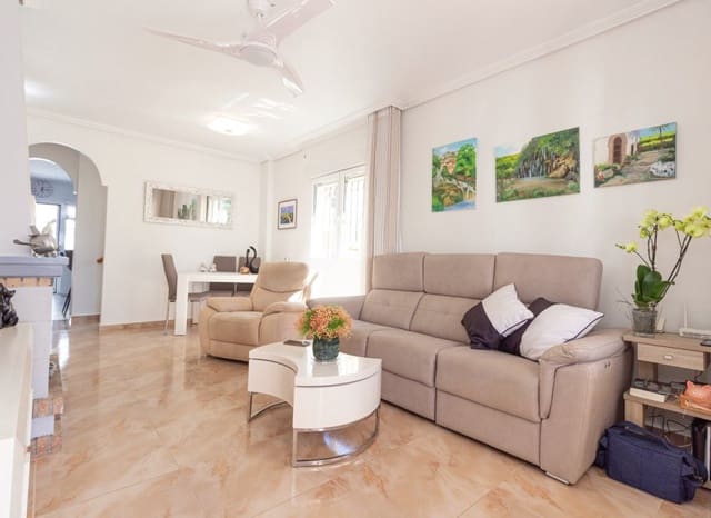 3 soverom Kjedet enebolig til salgs i La Zenia, Orihuela med svømmebasseng - € 312 000 (Ref: 9388825)