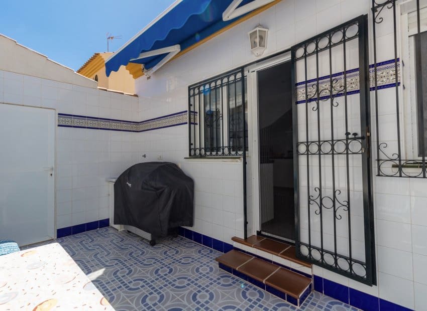 3 soverom Kjedet enebolig til salgs i La Zenia med svømmebasseng - € 312 000 (Ref: 9388825)