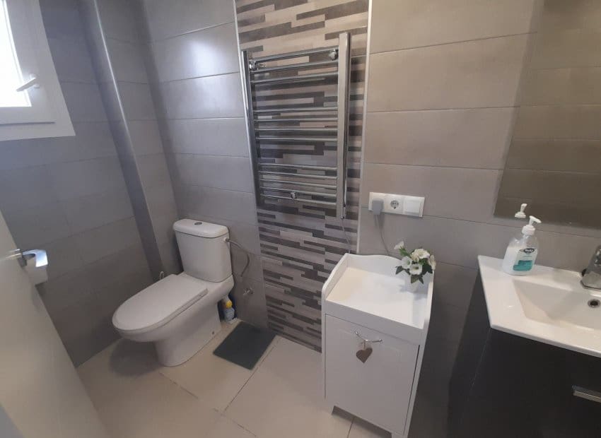 6 makuuhuone Huvila myytävänä paikassa Ciudad Quesada mukana uima-altaan - 685 000 € (Ref: 9394329)