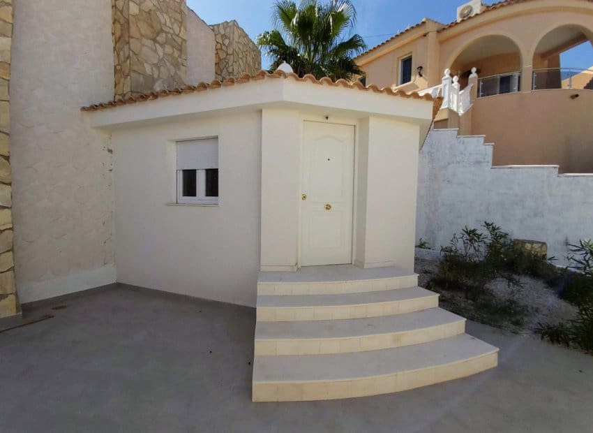 6 makuuhuone Huvila myytävänä paikassa Ciudad Quesada mukana uima-altaan - 685 000 € (Ref: 9394329)