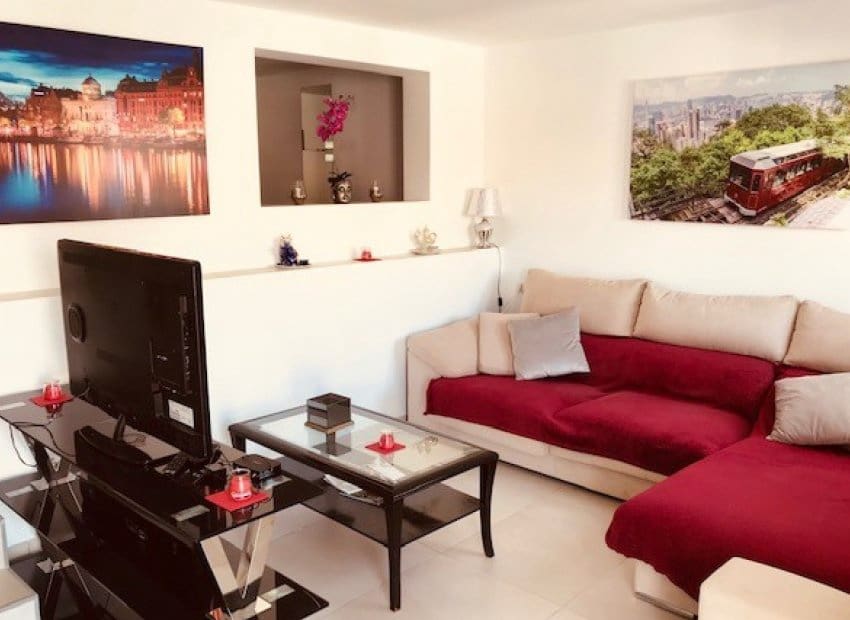 6 makuuhuone Huvila myytävänä paikassa Ciudad Quesada mukana uima-altaan - 685 000 € (Ref: 9394329)