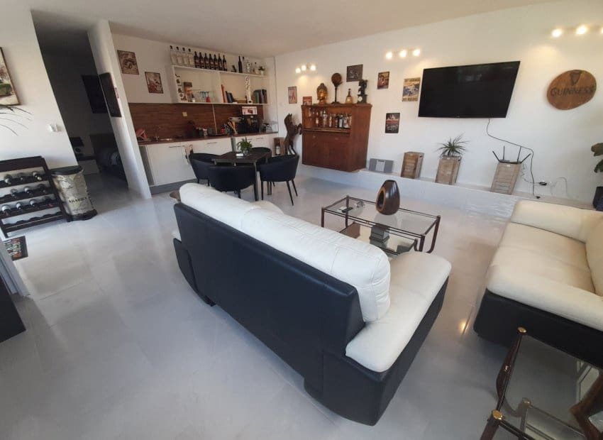 6 makuuhuone Huvila myytävänä paikassa Ciudad Quesada mukana uima-altaan - 685 000 € (Ref: 9394329)