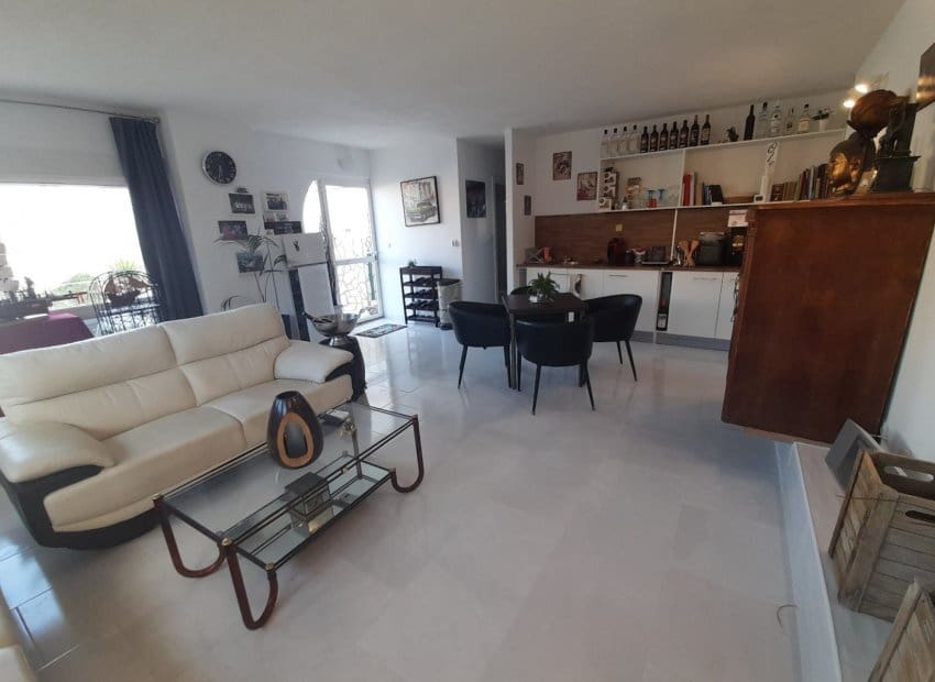 6 makuuhuone Huvila myytävänä paikassa Ciudad Quesada mukana uima-altaan - 685 000 € (Ref: 9394329)