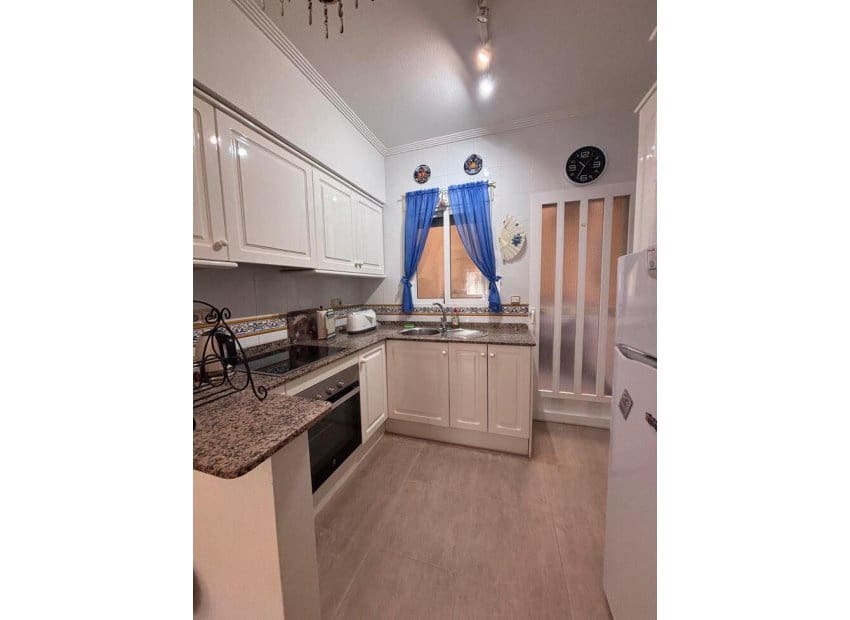 2 soverom Hus til salgs i Villamartin med svømmebasseng - € 164 950 (Ref: 9394330)