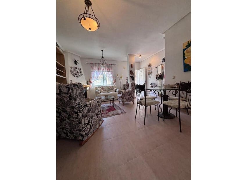 2 soverom Hus til salgs i Villamartin med svømmebasseng - € 164 950 (Ref: 9394330)