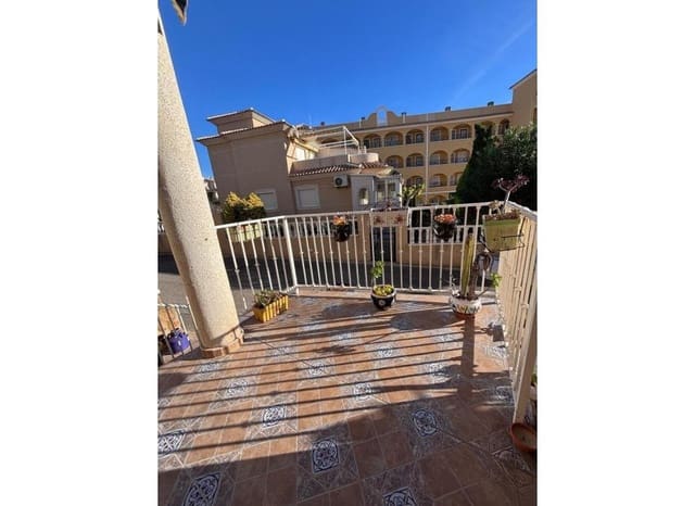 2 soverom Hus til salgs i Villamartin, Orihuela med svømmebasseng - € 164 950 (Ref: 9394330)