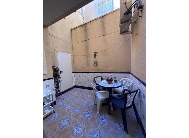 2 soverom Hus til salgs i Villamartin, Orihuela med svømmebasseng - € 164 950 (Ref: 9394330)