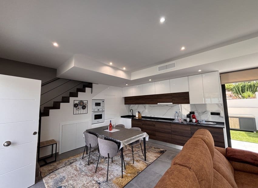 2 sovrum Villa till salu i Villamartin med pool - 434 950 € (Ref: 9394331)