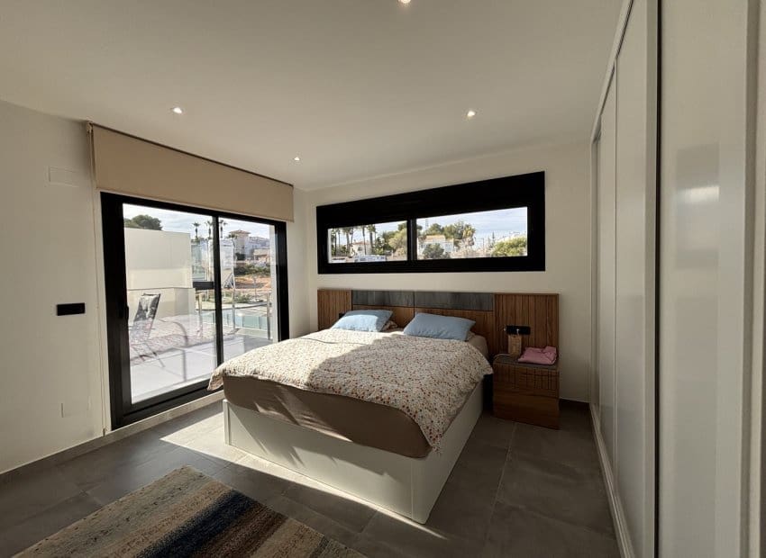 2 sovrum Villa till salu i Villamartin med pool - 434 950 € (Ref: 9394331)