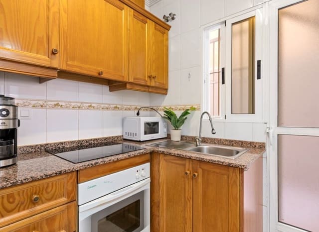 Apartamento de 2 habitaciones en Parque de las Naciones, Torrevieja en venta con piscina - 129.000 € (Ref: 9394334)